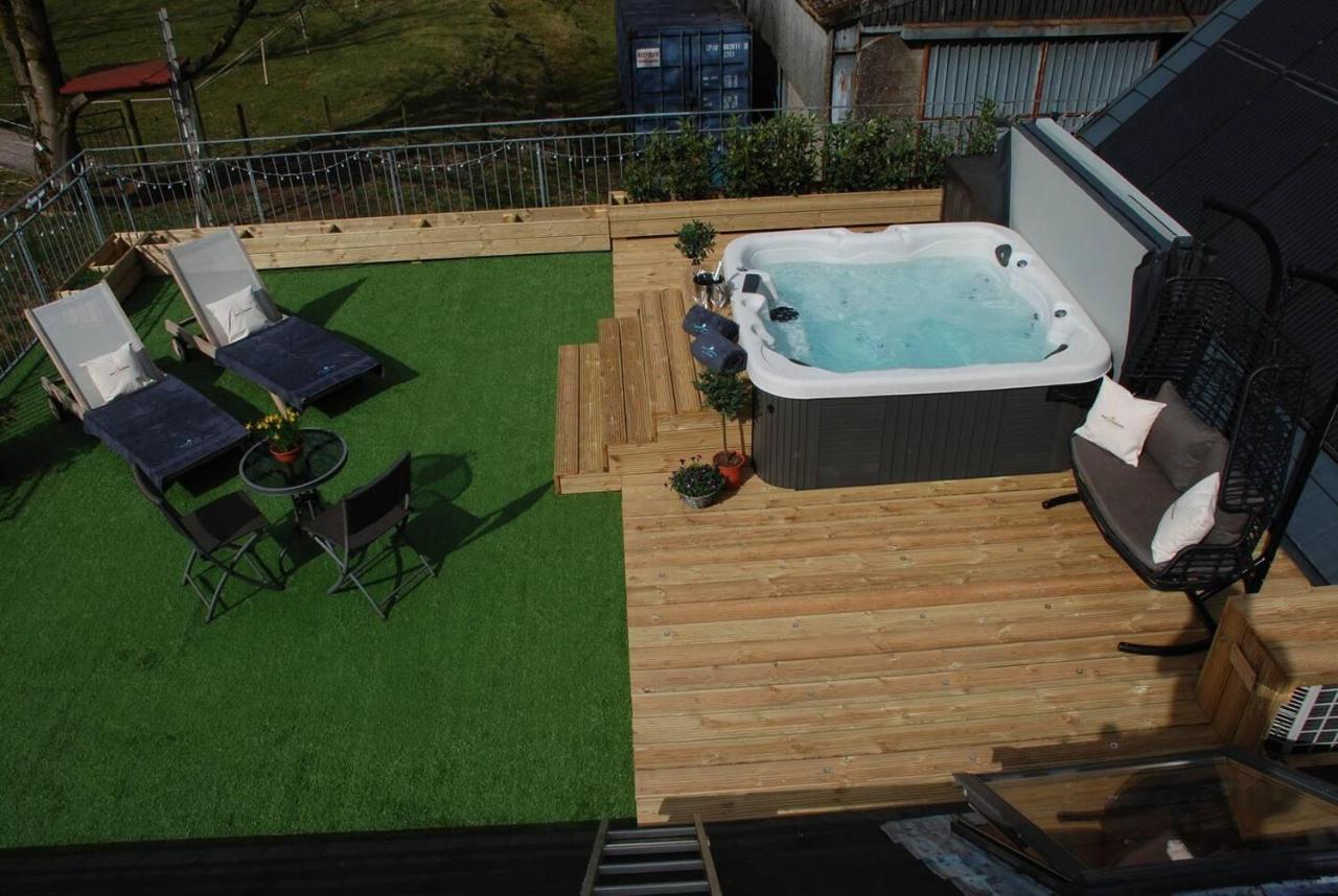 Stunning Luxury Duplex With Hot Tub And Aircon Villa Glenfarg Eksteriør billede